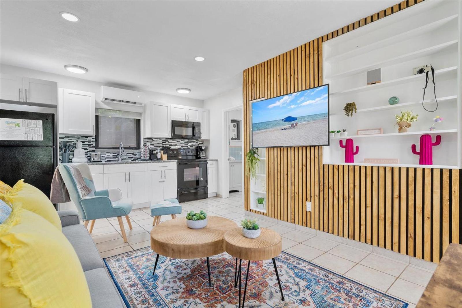 Walnut By The Sea Apartment Hollywood Bilik gambar