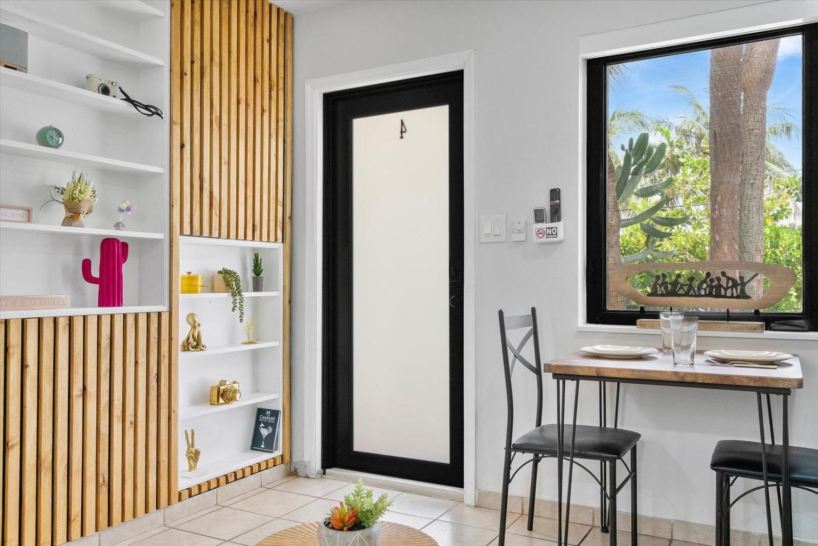 Walnut By The Sea Apartment Hollywood Bilik gambar