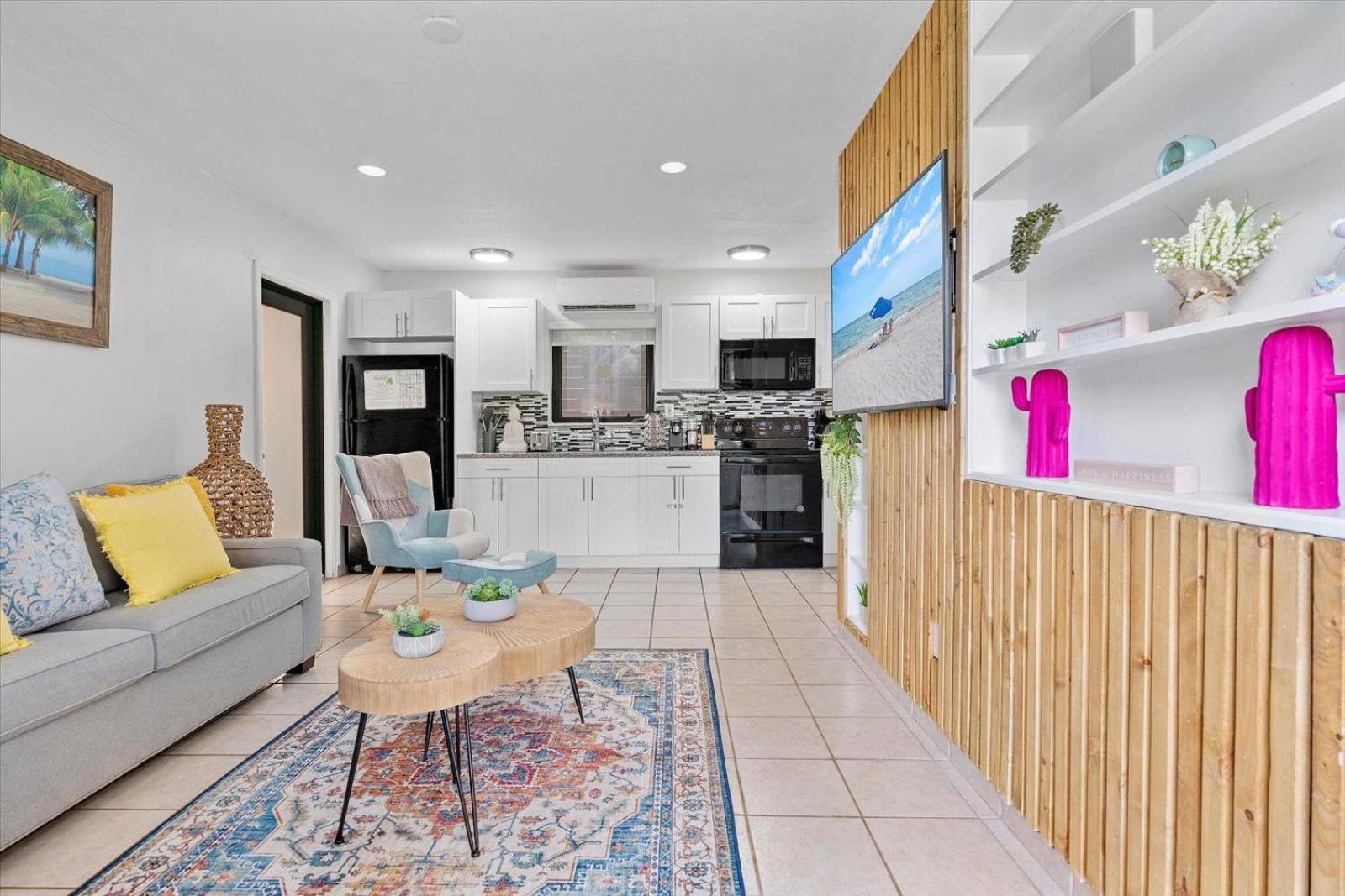 Walnut By The Sea Apartment Hollywood Bilik gambar