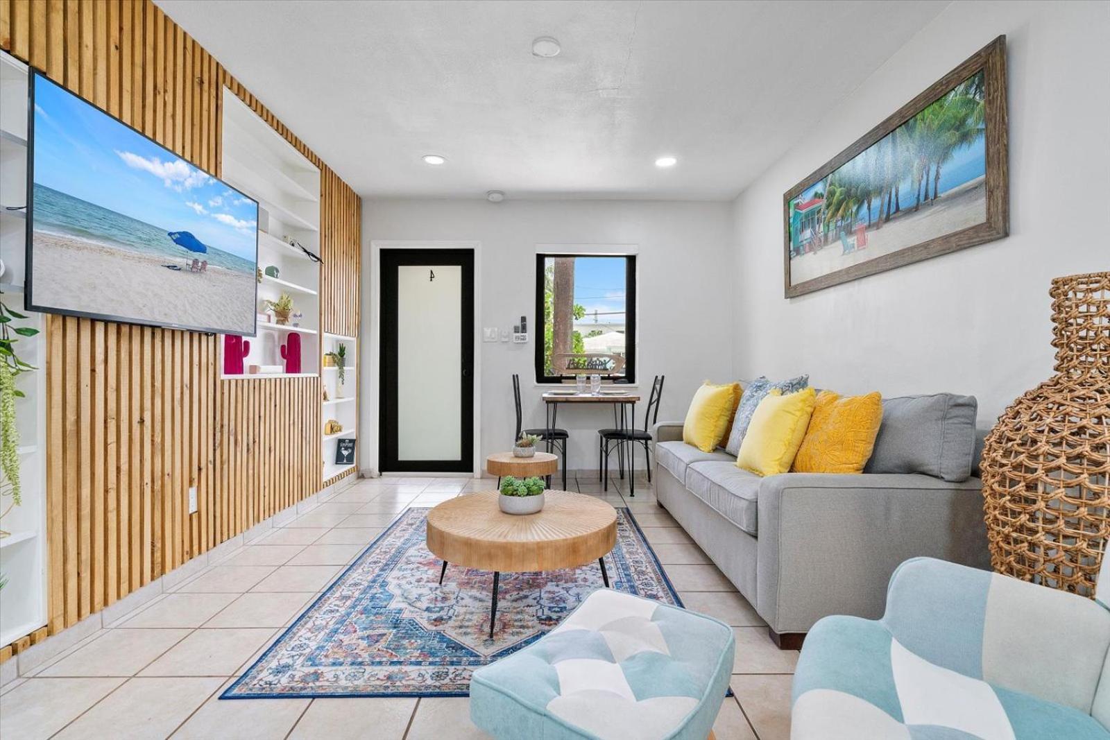 Walnut By The Sea Apartment Hollywood Bilik gambar